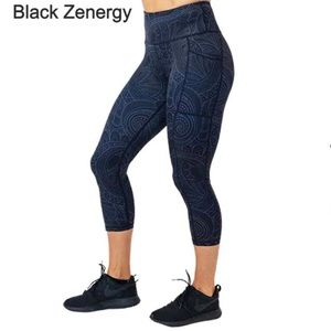 Constantly Varied Gear x Barbella Box Capri